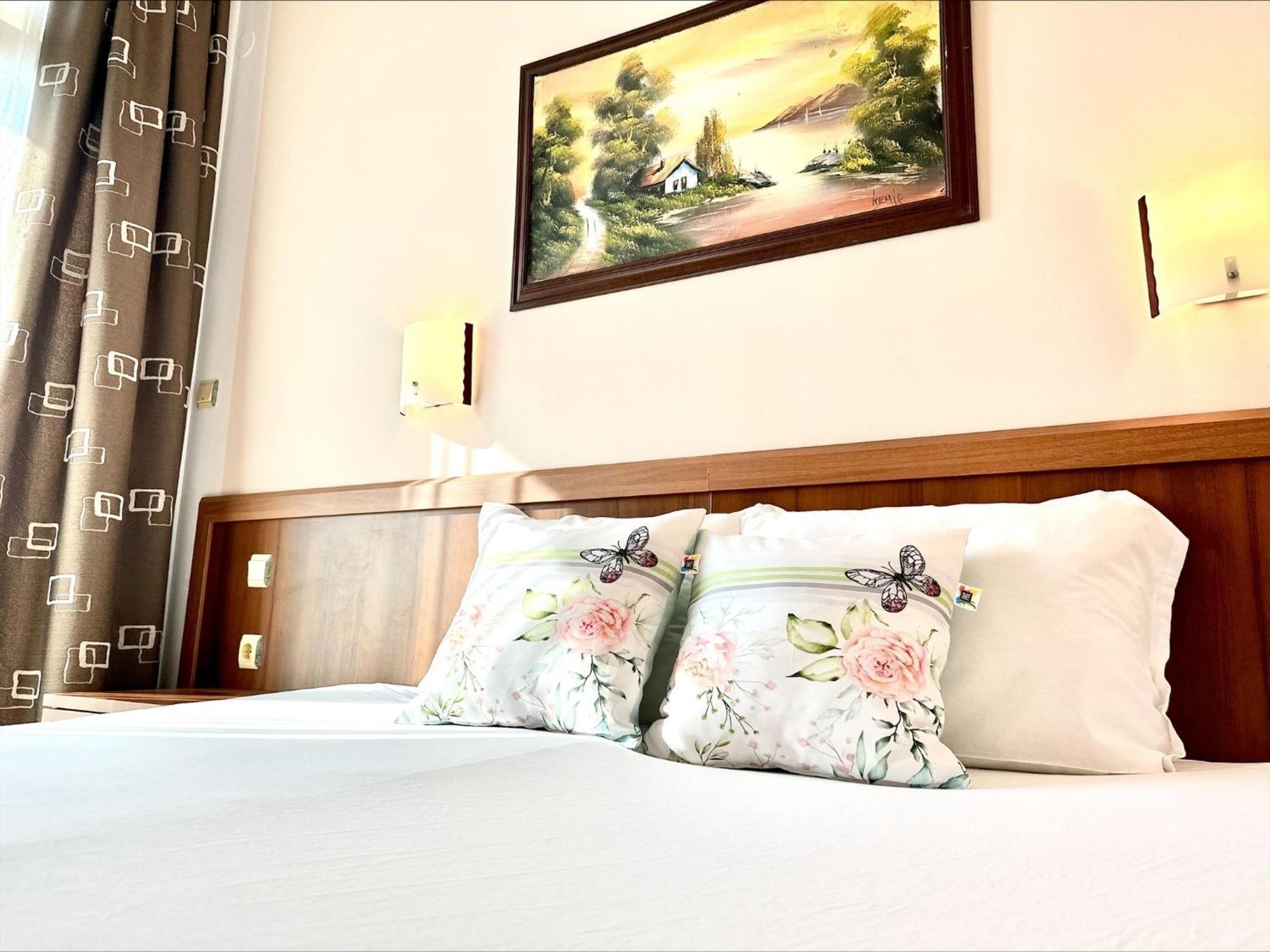 Grenada - Menada Apartments Sunny Beach Room photo