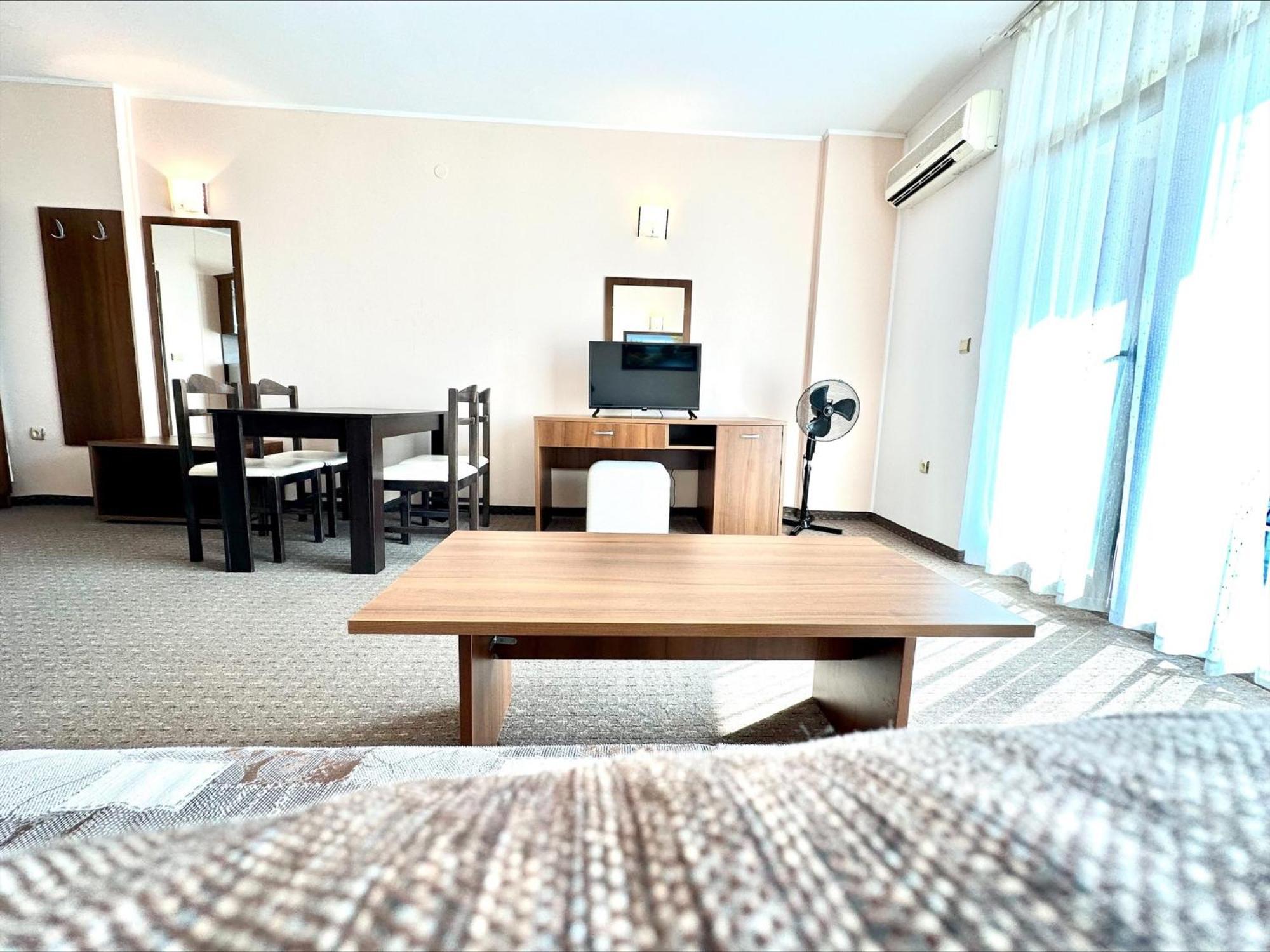 Grenada - Menada Apartments Sunny Beach Room photo